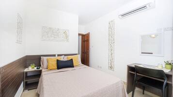 2 bedrooms, iron/ironing board, WiFi (free), bed sheets