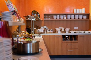 Unclassified image, 4 of 53, button