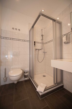 Unclassified image, 5 of 53, button