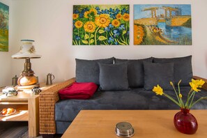 Unclassified image, 5 of 26, button