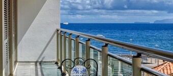 Machico Beach, a Home in Madeira