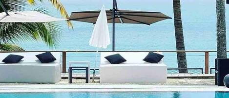 Piscine extérieure, piscine chauffée