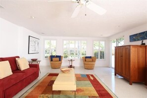 Imagen sin descripción, 3 de 28, botón