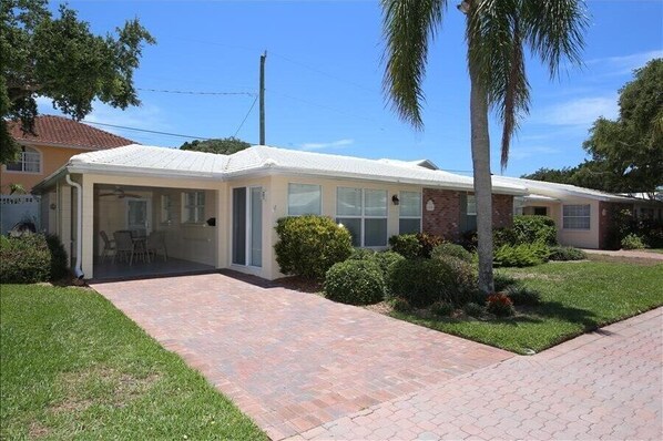 Imagen sin descripción, 1 de 28, botón