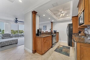 Imagen sin descripción, 5 de 18, botón