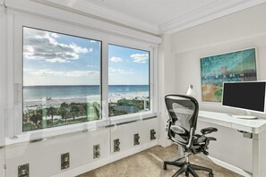 Interior - Horizons West Unit #406 - Best View - Best Beach! (Sarasota)