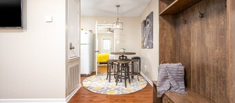 Nurse Ready• Wifi • Smart TV • Kitchen • Pets •W/D