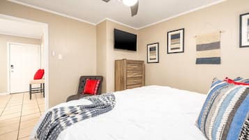 1 bedroom, blackout curtains, Internet