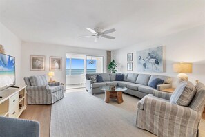 Unclassified image, 4 of 49, button