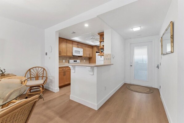 Unclassified image, 1 of 49, button