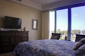 Unclassified image, 5 of 14, button