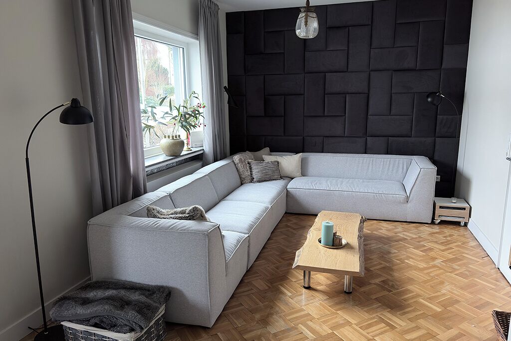 Een smart-tv, videogames, een dvd-speler en tafelvoetbal