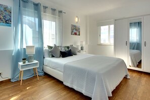 2 chambres, fer et planche à repasser, lit parapluie, Wi-Fi gratuit