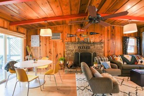 TV, peis og kontorer