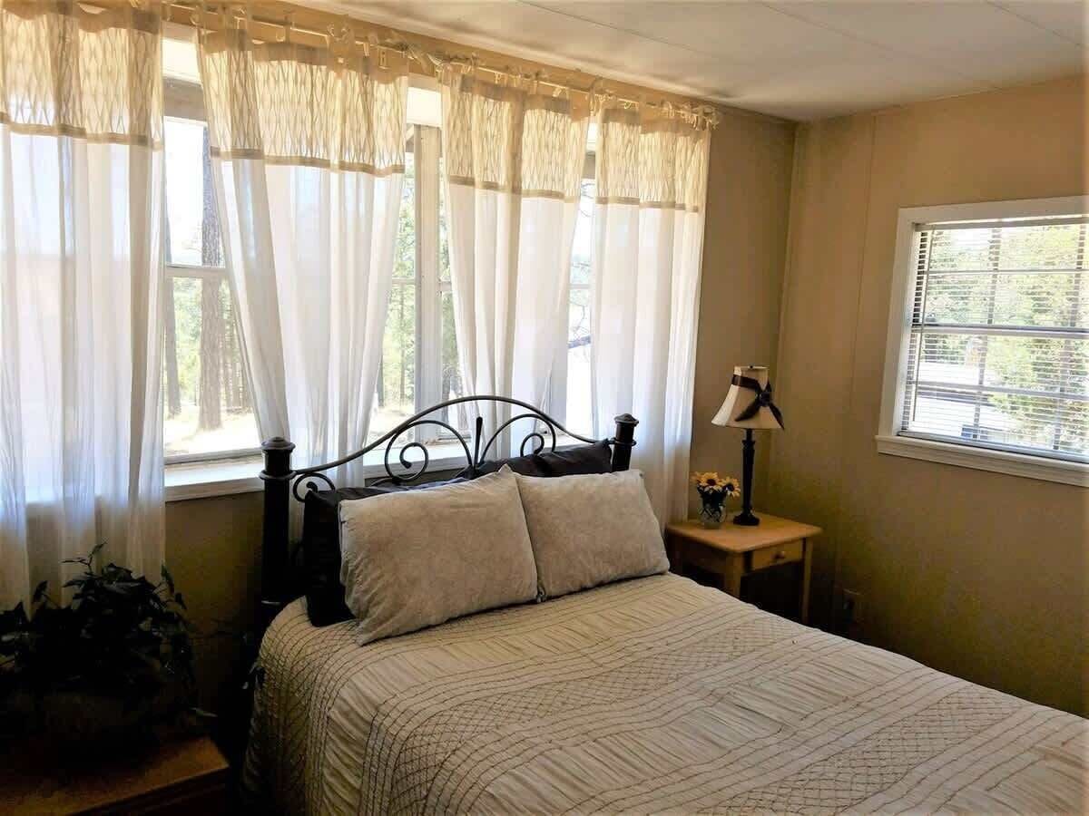 2 slaapkamers, een strijkplank/strijkijzer, wifi, beddengoed