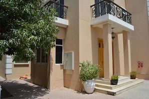 Exterior - Luxurious STUDIO in the heart of DUBAI (Dubai)