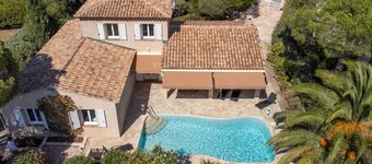 Beautiful Villa ★★★★, air-conditioned, private pool, 4 bedrooms, close beaches