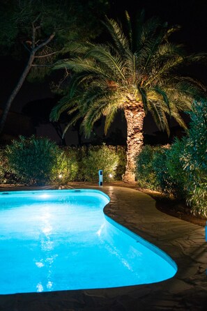 Piscine extérieure, piscine chauffée