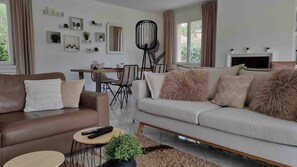 Smart TV, fireplace, video games, DVD player