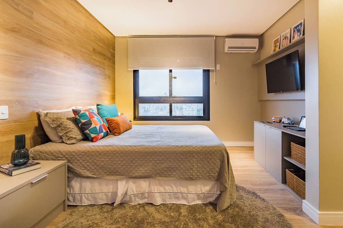 Apartemen Deluks | Ruang kerja ramah laptop, tirai kedap cahaya, dan Wi-Fi gratis