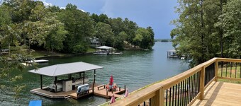 Mid lake, pet friendly 4 bedroom, 3 bath with protected swim area