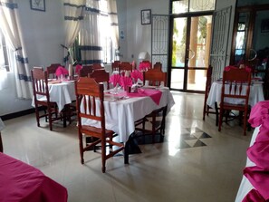 Restaurant - Buzwagi View Hotel (Kahama)