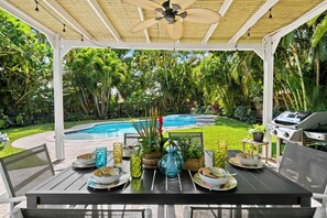 Outdoor dining