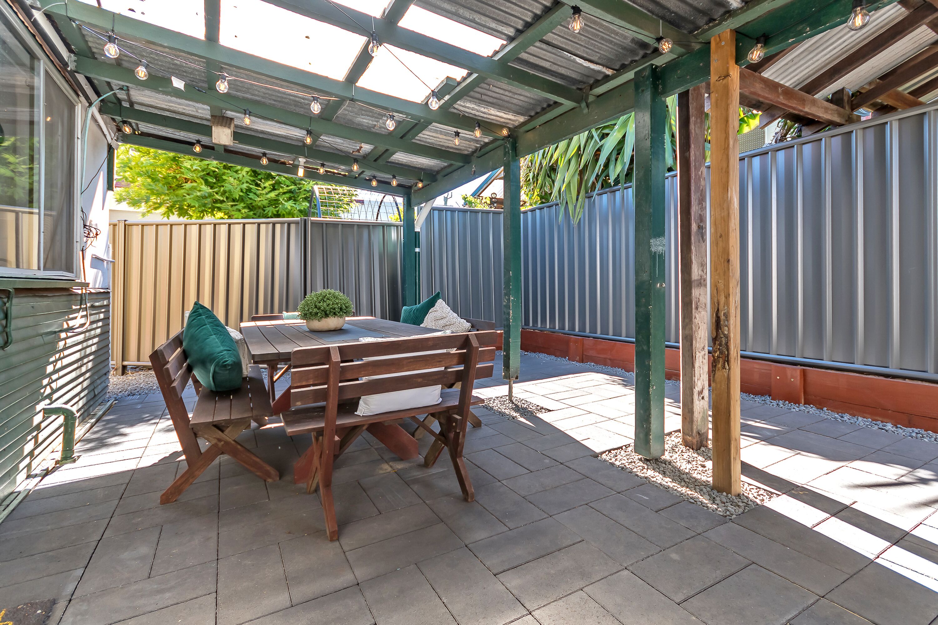 100 Year Old Cottage walking distance from Shops and Cafes.  — image 26