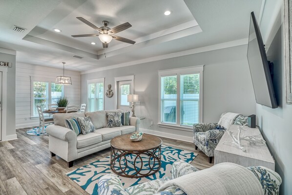 Smart TV, video games