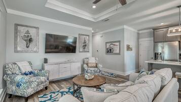 Smart TV, video games