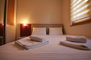 1 soverom, skrivebord og wi-fi