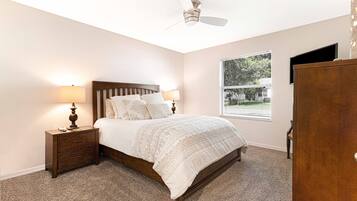 2 bedrooms, iron/ironing board, free WiFi, bed sheets