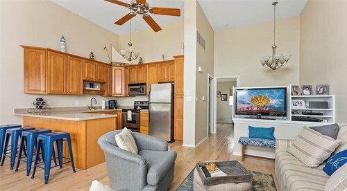 New Luxury Townhome - Exclusive Private Diamond Beach -Spectacular SunSet - Pool