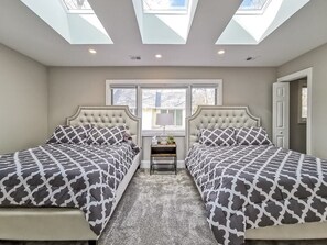 3 chambres, fer et planche à repasser, lit parapluie, Wi-Fi