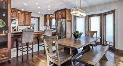 Luxury Plaza House. Amazing Property.