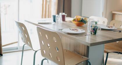 Full kitchen. Lots of parking. Free laundry, Wifi and Roku.