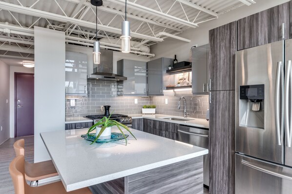 Fridge, microwave, oven, stovetop