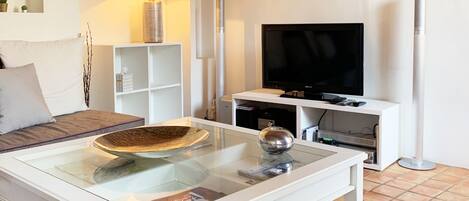 Télévision, livres, chaßne hi-fi