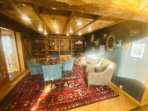 Interior - Your Dream Getaway - Large Cabin in Coeur D'Alene (Coeur d'Alene)