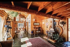 Interior - Your Dream Getaway - Large Cabin in Coeur D'Alene (Coeur d'Alene)