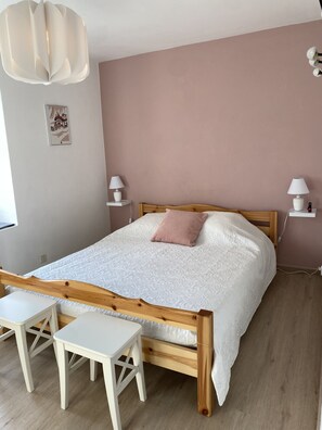 3 Schlafzimmer, Zimmersafe, Bügeleisen/Bügelbrett, kostenloses WLAN