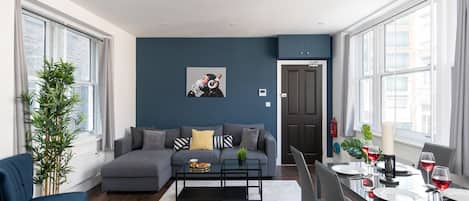 Business Apartment | Living area