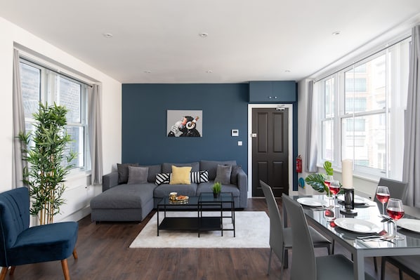 Business Apartment | Living area - home.ly London Liverpool Str Apartments (London)