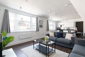 Interior detail - home.ly London Liverpool Str Apartments (London)