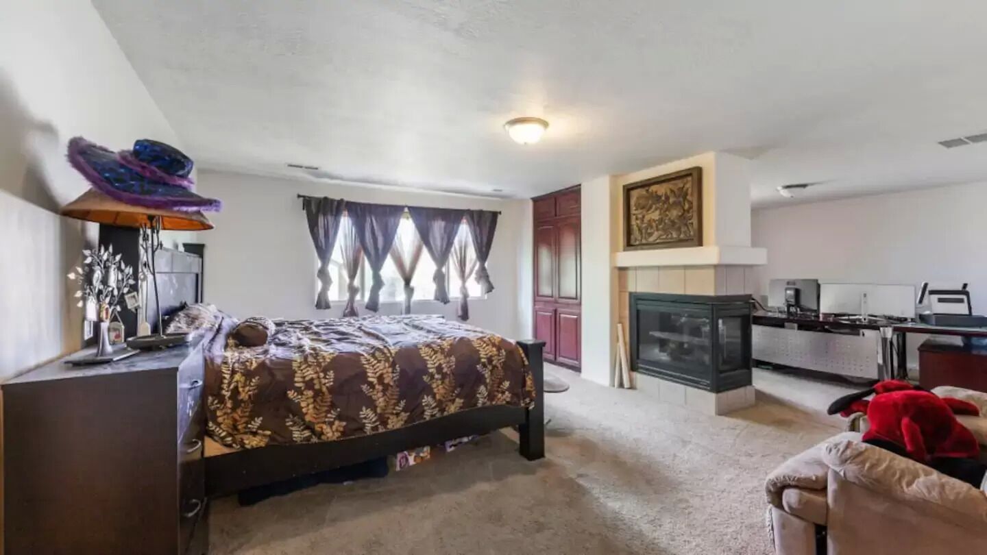 Large-Luxury house at Silicon Slope