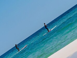 Combined shower/bathtub, towels, soap, toilet paper - Spring Discounts! Book Early DESTIN 2BR.BEAUTIFUL VIEWS OF THE GULF FROM BALCONY (Destin)