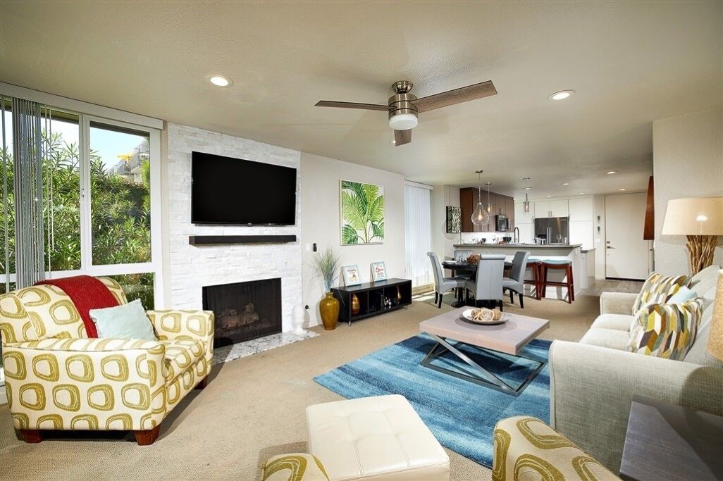 Luxurious and Spacious Condo steps from the Beach