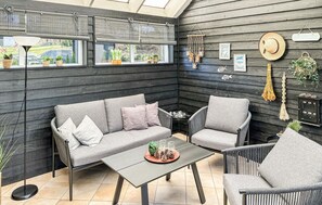 Interior - Cozy home in Løgstør with kitchen (Løgstør)