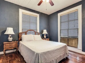 3 bedrooms, WiFi, bed sheets