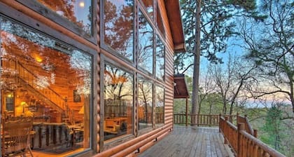 Private Hillside Cabin Near Beavers Bend